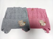 Кошка, на завязках 